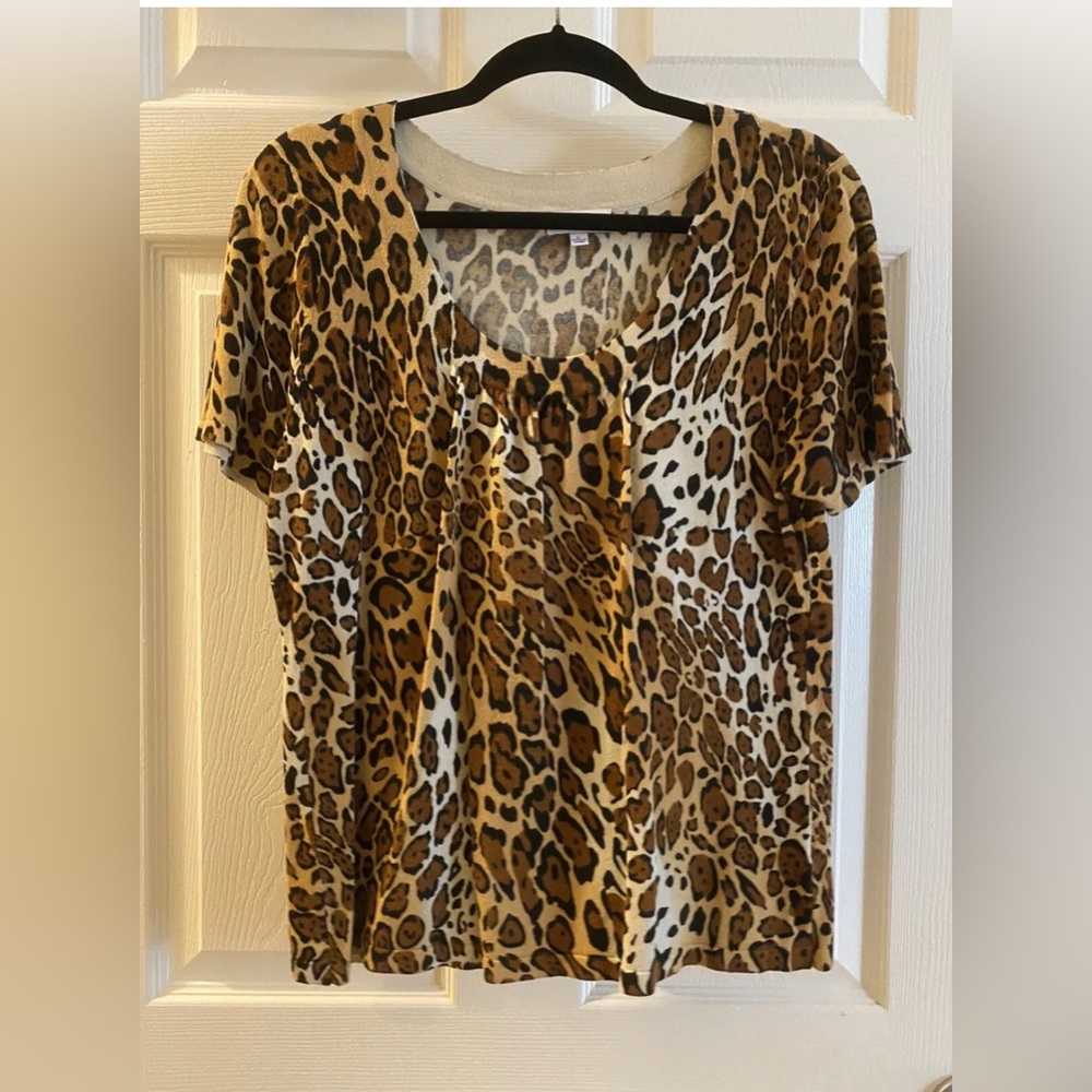 Joseph A Brand Women’s Animal Print Blouse EUC L LARGE
